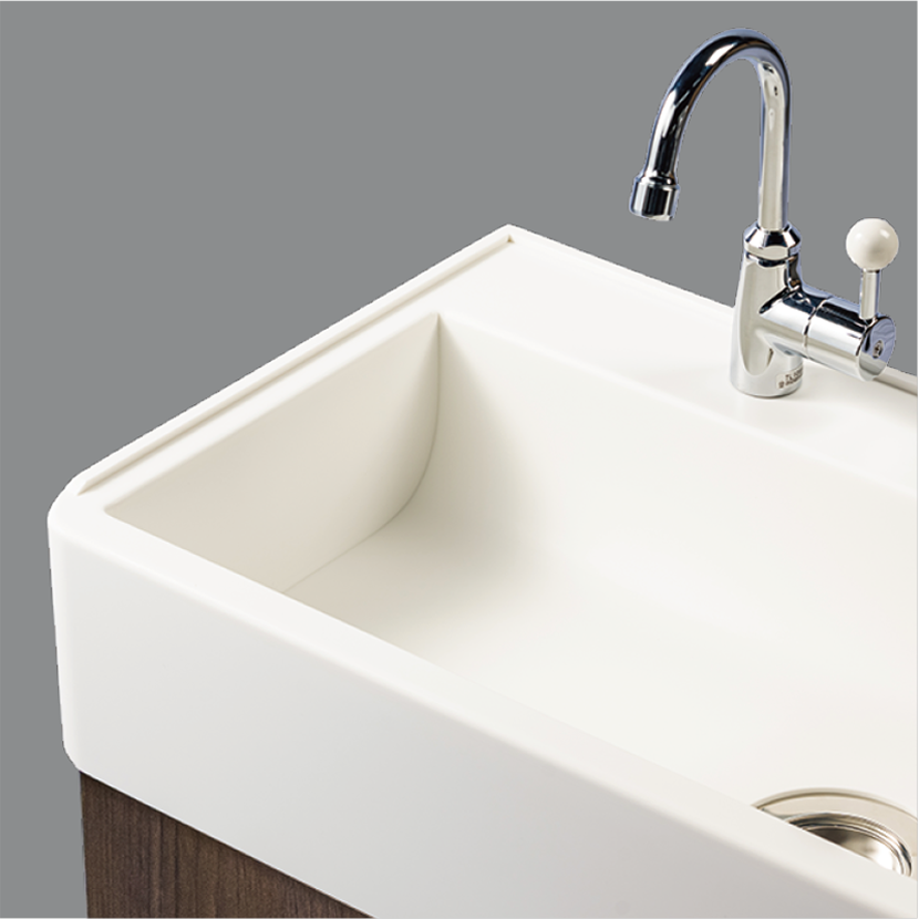 3方向の水こぼれガードで清潔キープ！